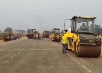 Infrastructures : Construction route Kananga-Kamuesha.