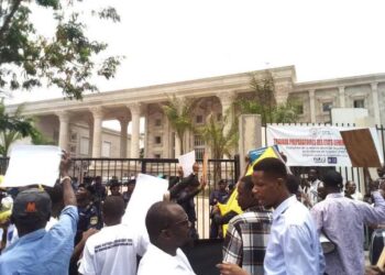 Justice RDC: Aucun dégât matériel ni humain enregistré  lors du Sit-in de l&rsquo;opposition devant le Palais de la Justice.