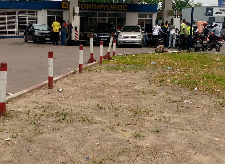 Economie :Daniel Mukoko Samba rassure qu&rsquo;il n&rsquo;y aura pas de problème de pénurie en produits pétroliers.